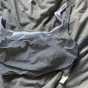 🖤🤍AERIE Striped Black and White BIKINI TOP